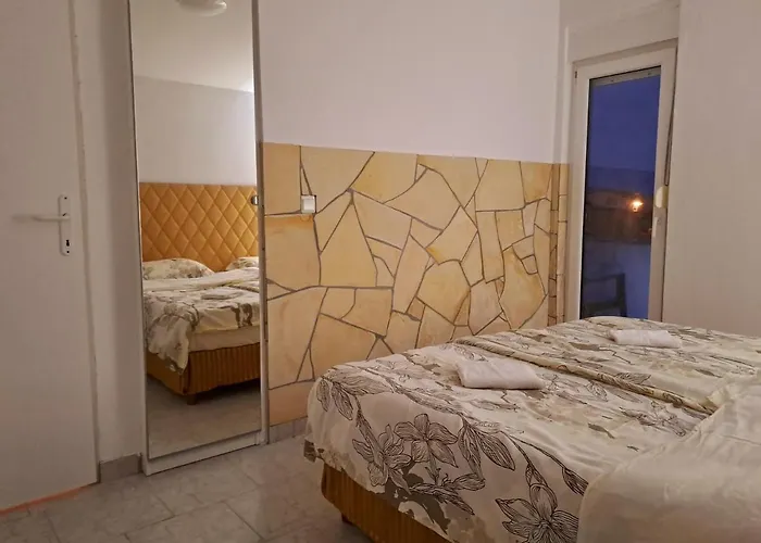 Borat Apartmani. * 비르
